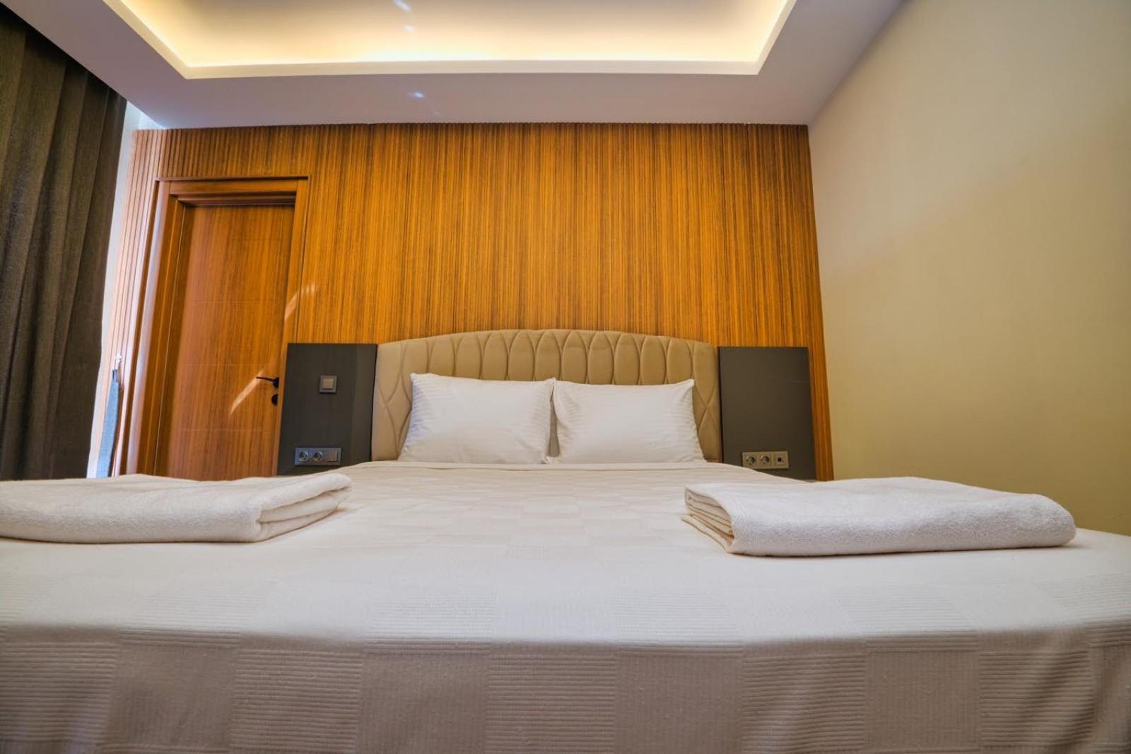 Laristone Suite Spa Hotel Aksu  Extérieur photo
