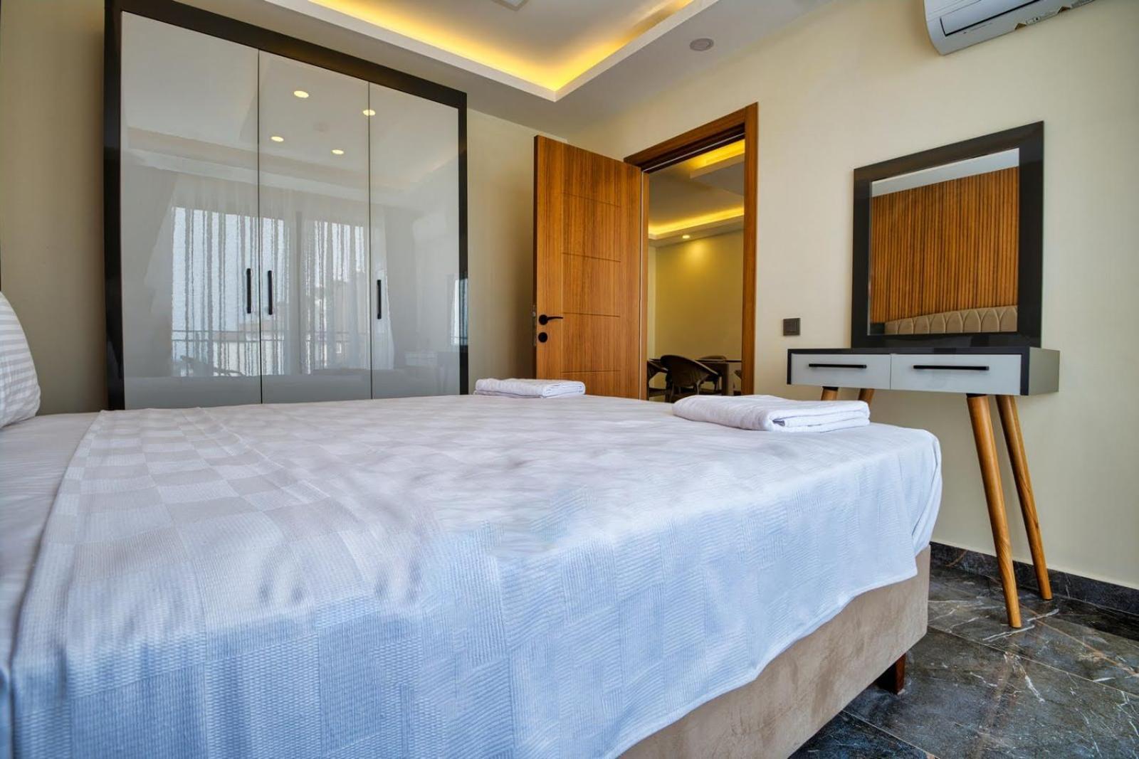 Laristone Suite Spa Hotel Aksu  Extérieur photo