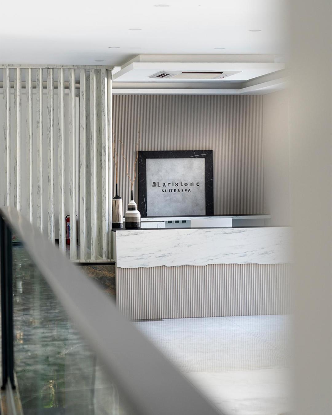 Laristone Suite Spa Hotel Aksu  Extérieur photo